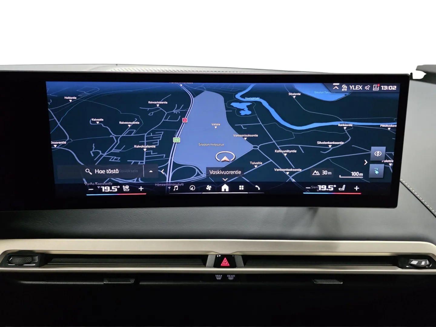 Autokuva 13 - NOA-985