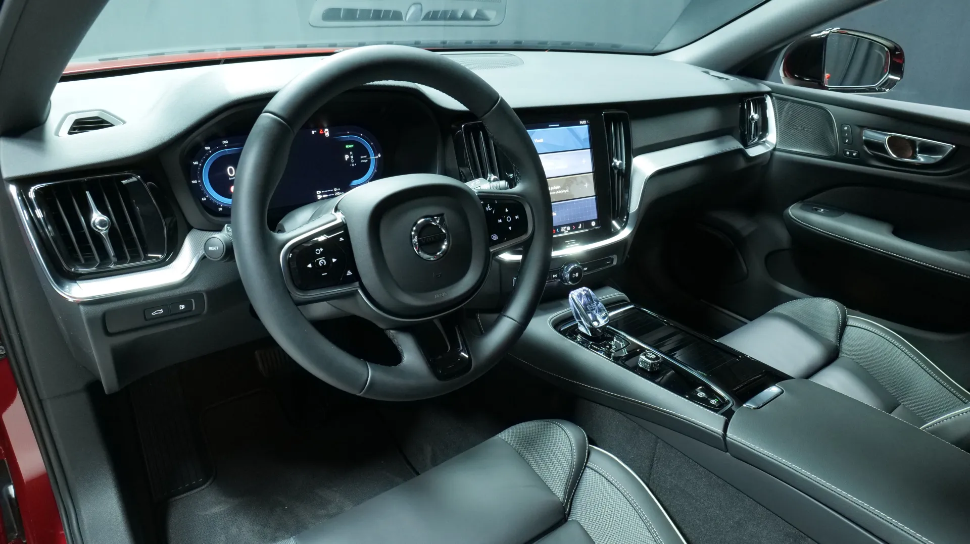 Autokuva 13 - NOB-840