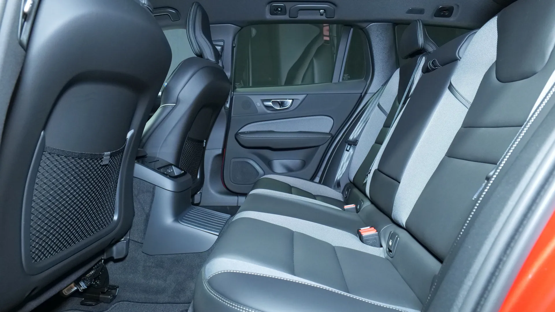 Autokuva 16 - NOB-840