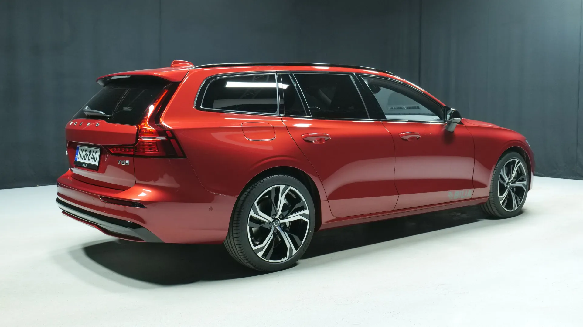 Autokuva 3 - NOB-840