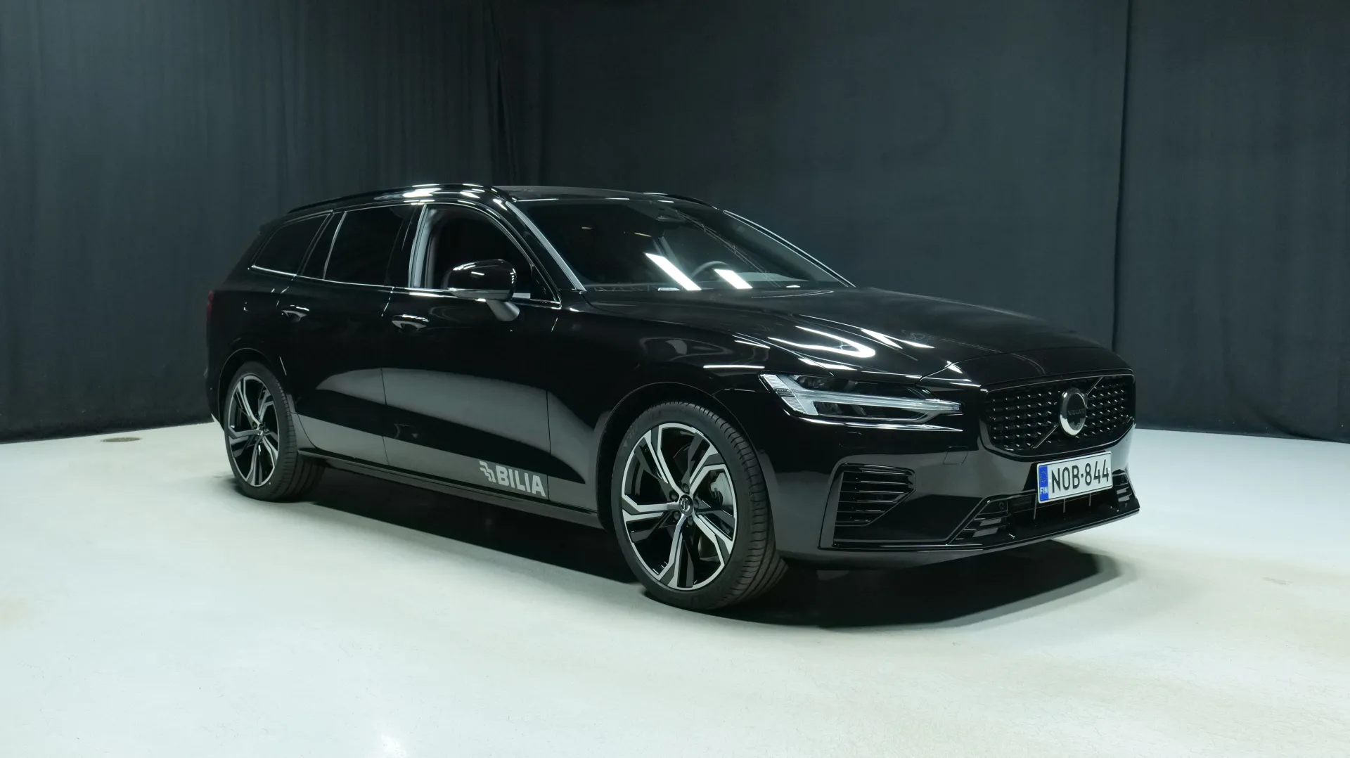 Autokuva 5 - NOB-844