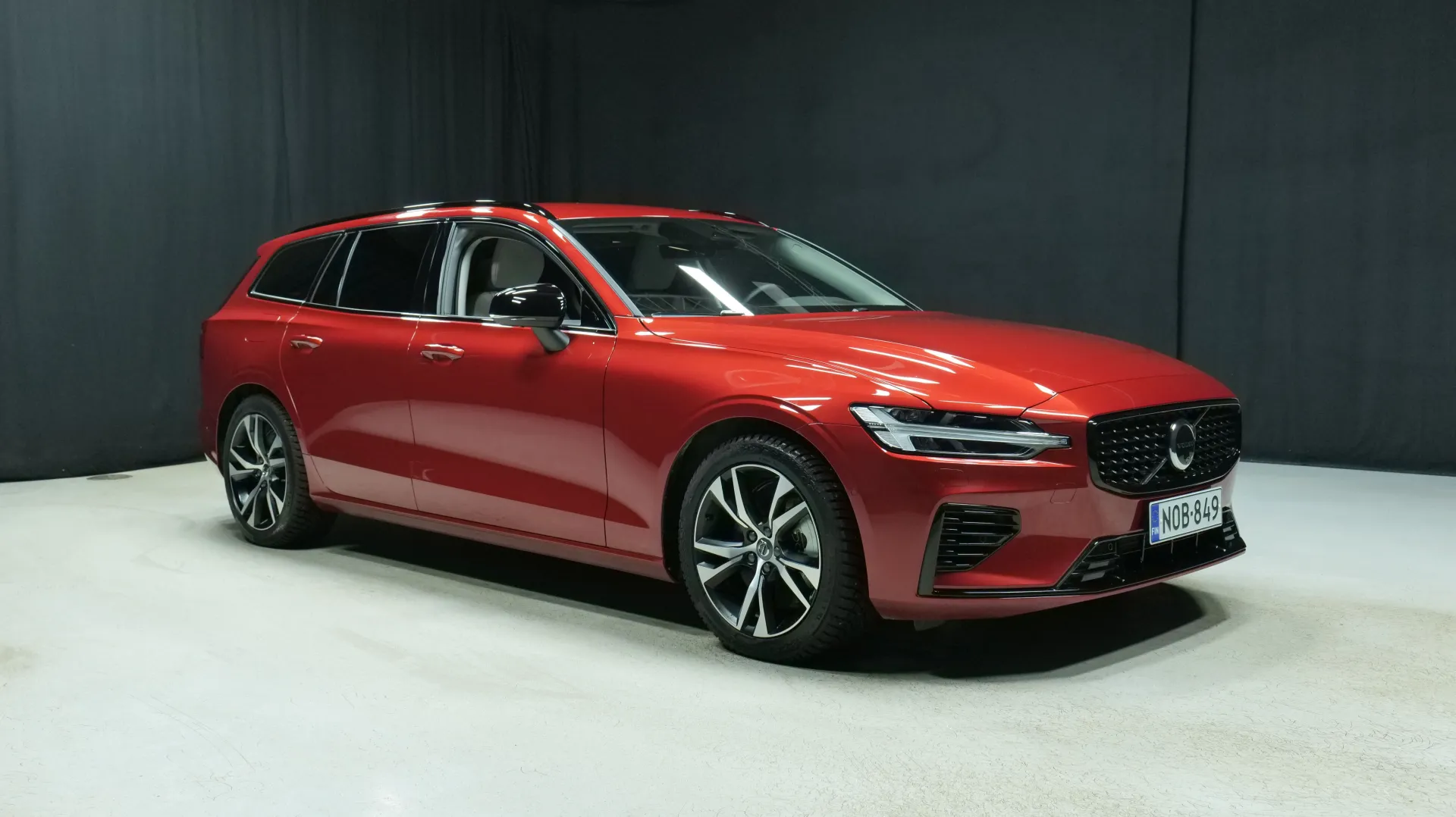 Autokuva 5 - NOB-849