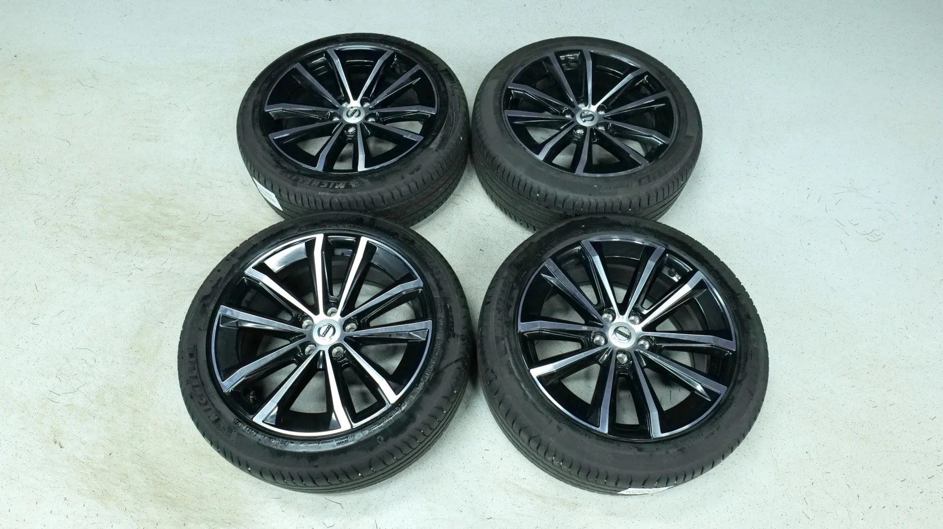 Autokuva 20 - NOB-849