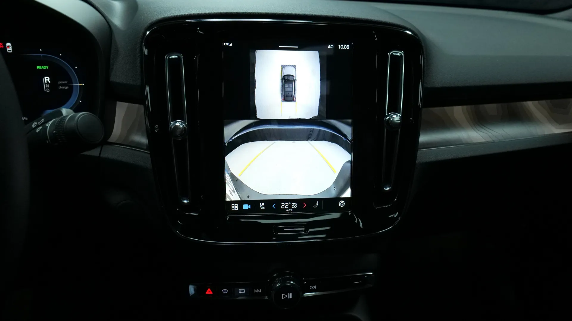 Autokuva 7 - NOB-852