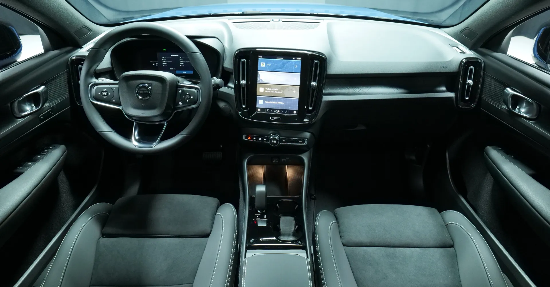 Autokuva 13 - NOB-852