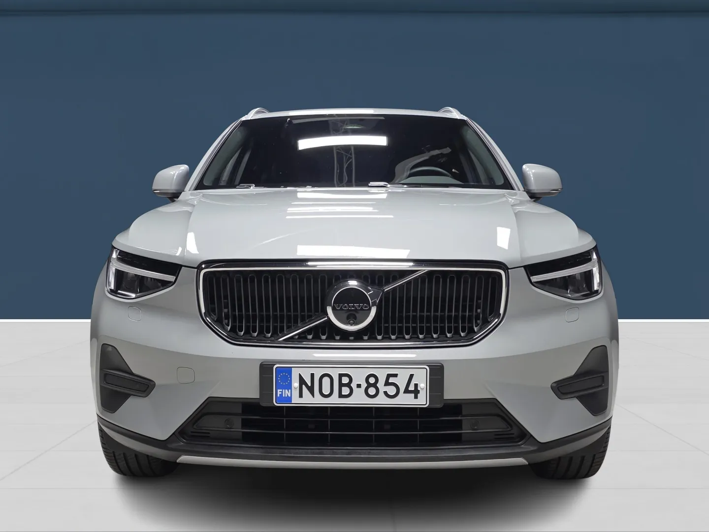 Autokuva 2 - NOB-854