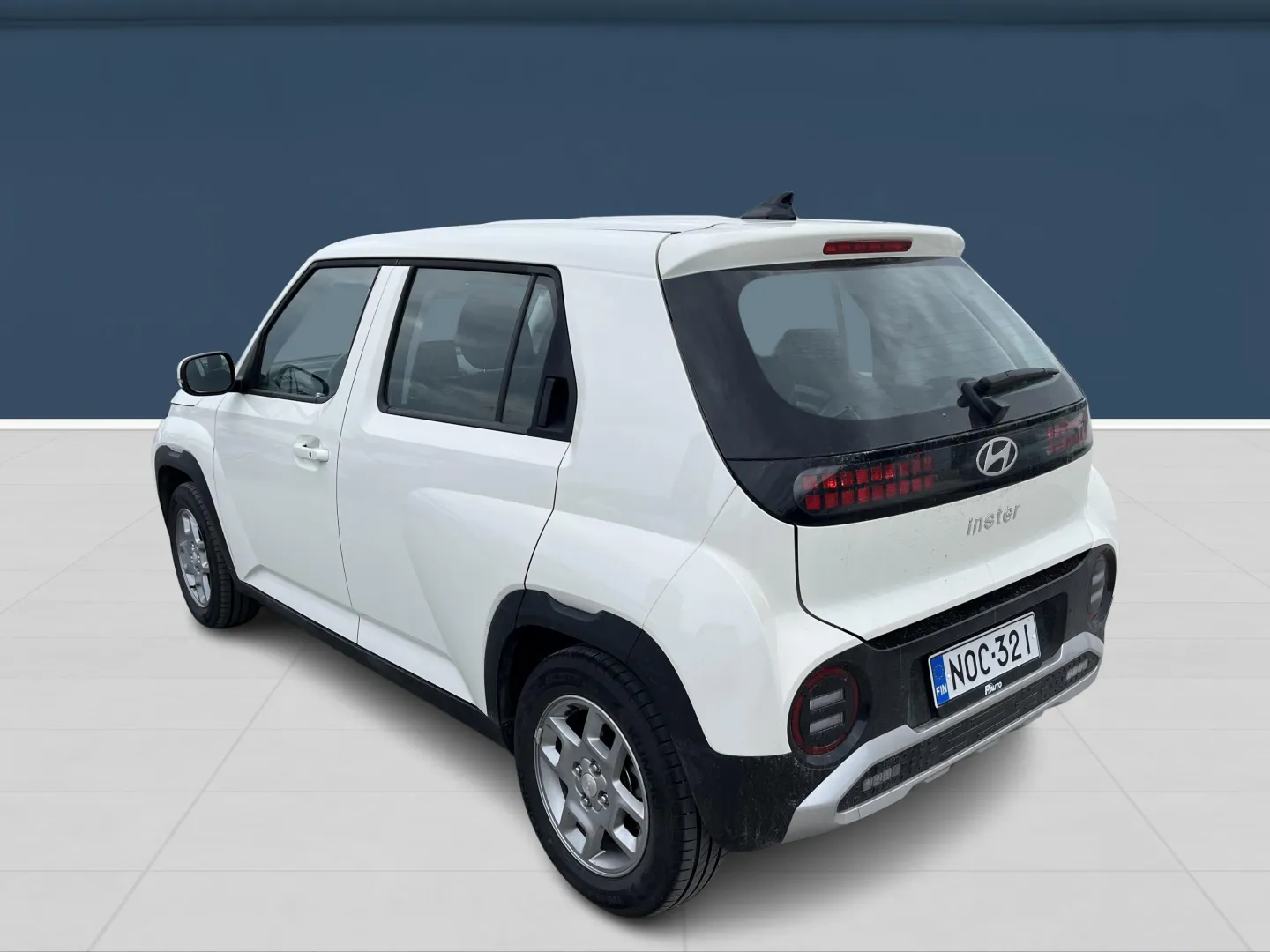 Autokuva 6 - NOC-321