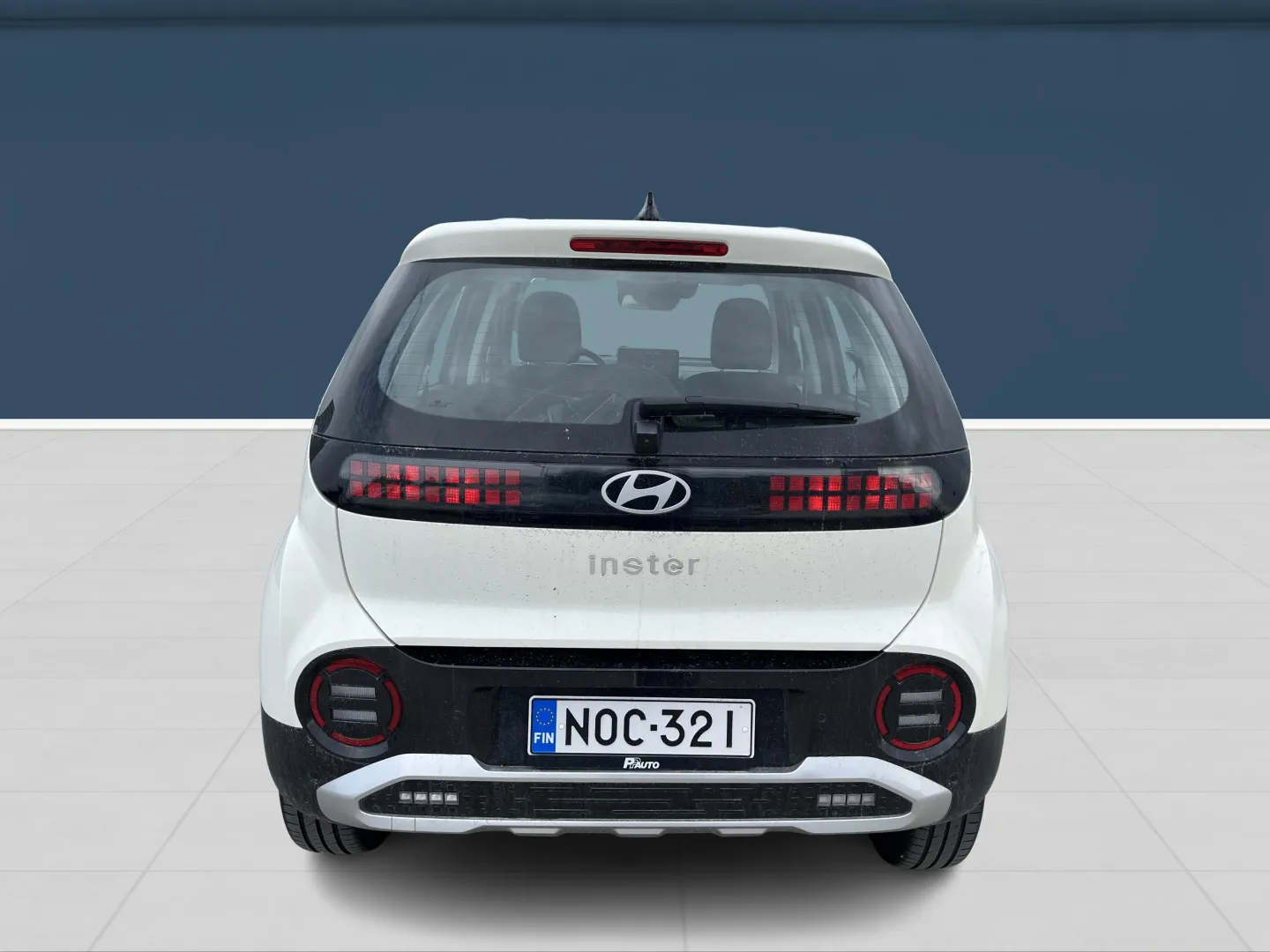 Autokuva 5 - NOC-321