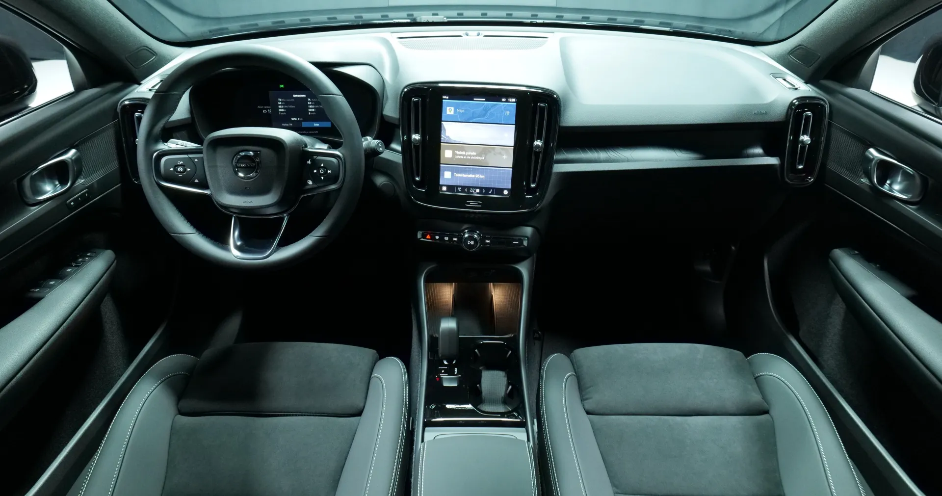 Autokuva 13 - NOE-527