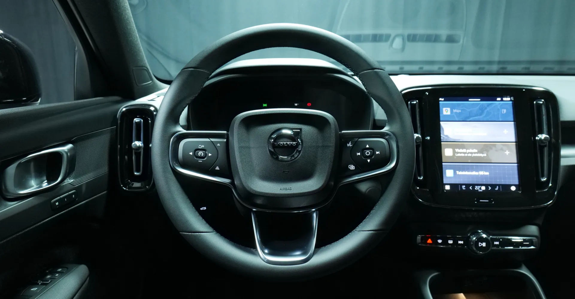 Autokuva 14 - NOE-527