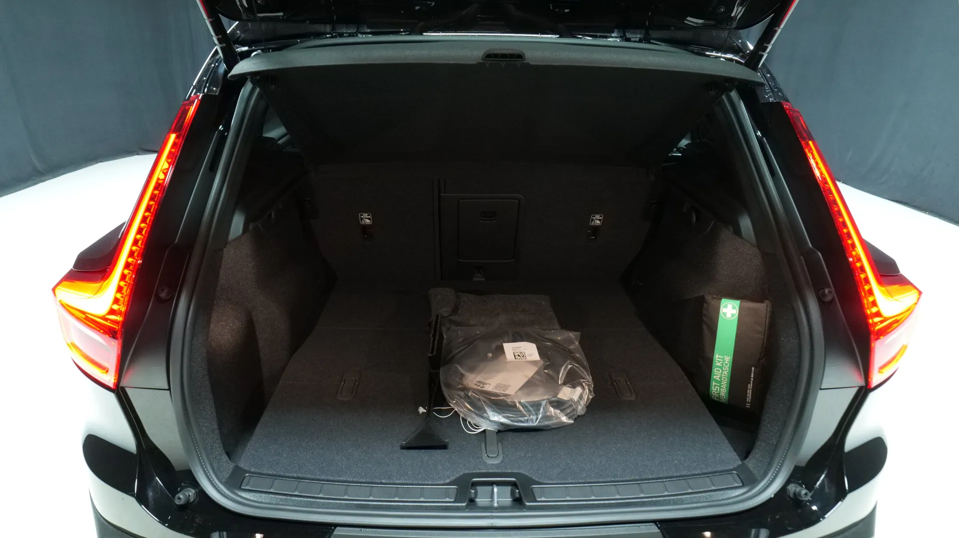 Autokuva 16 - NOE-527