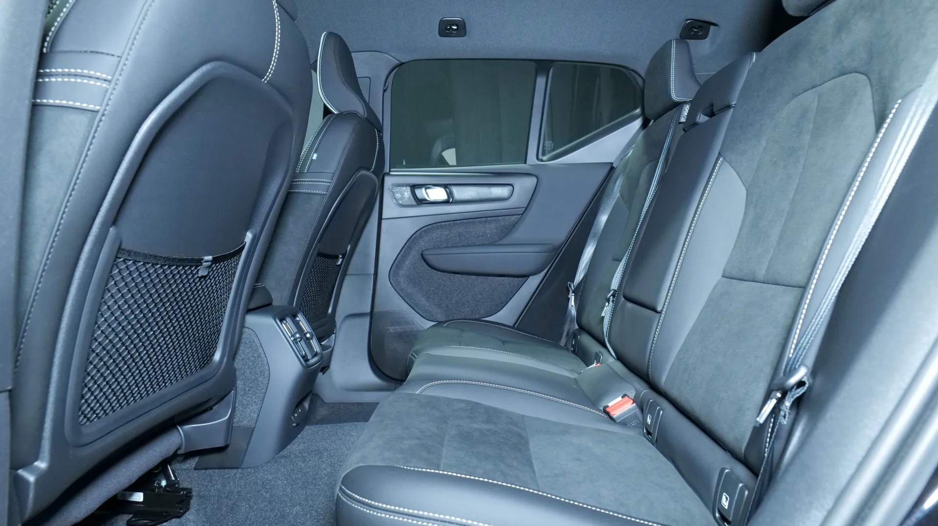 Autokuva 15 - NOE-527