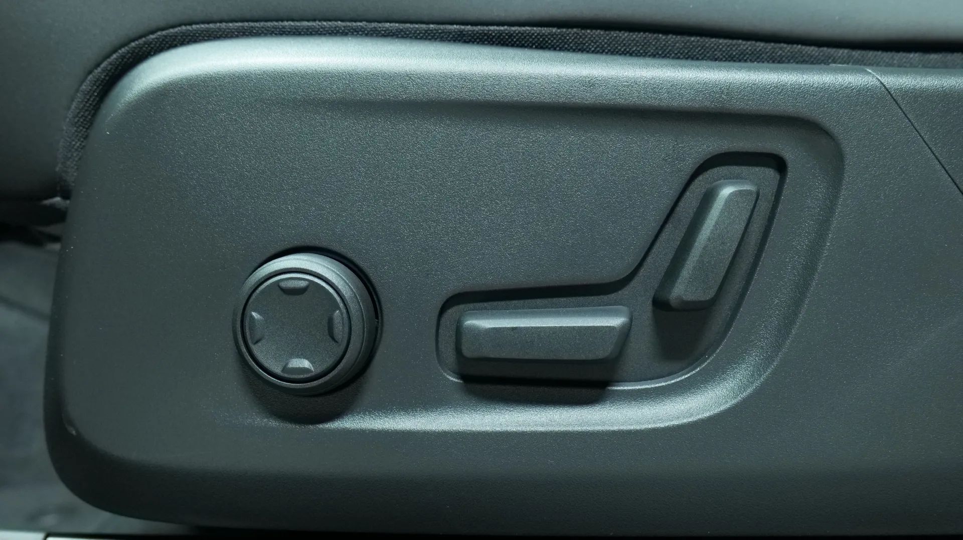 Autokuva 10 - NOE-527