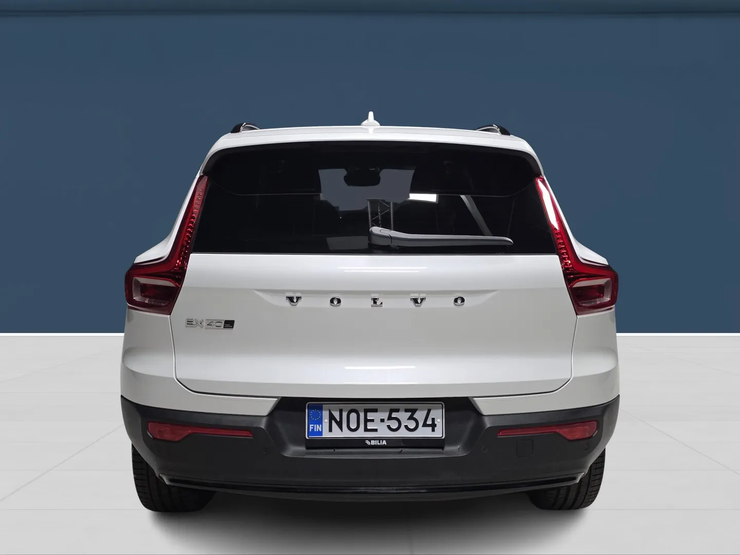 Autokuva 5 - NOE-534