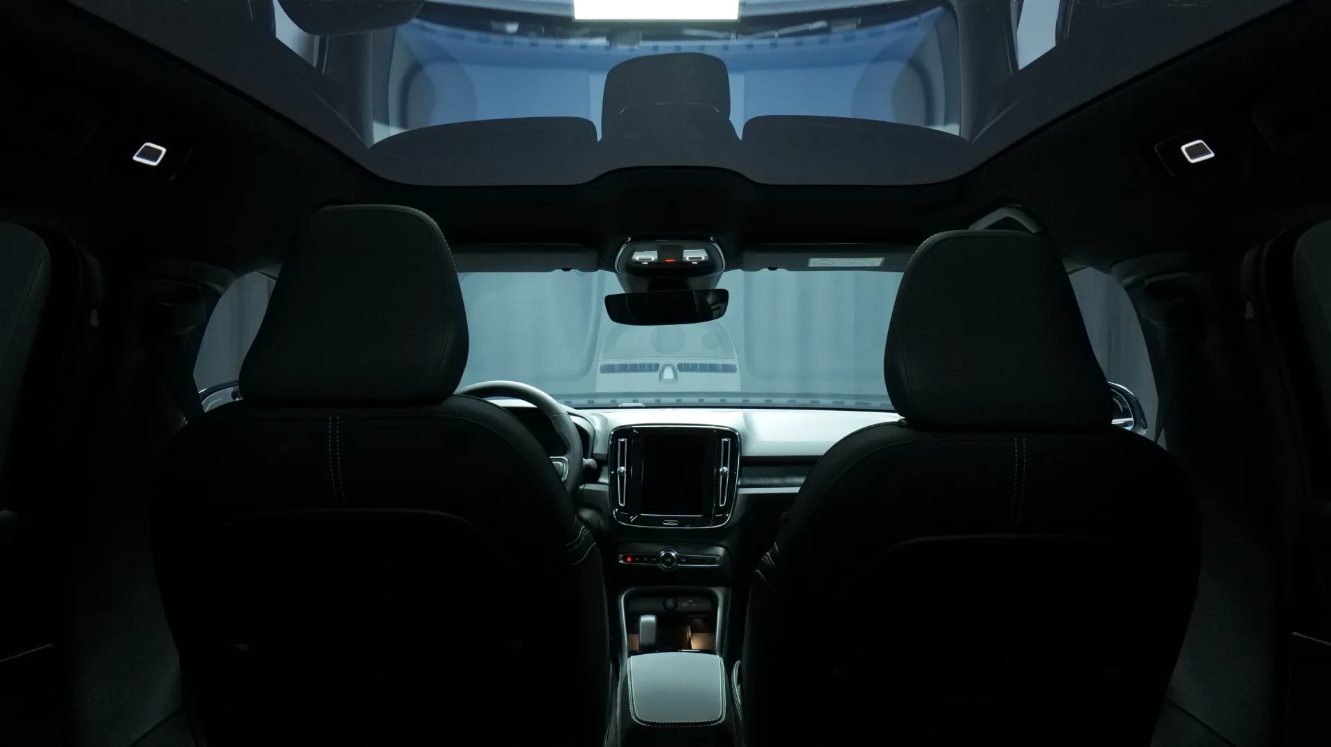 Autokuva 18 - NOE-543