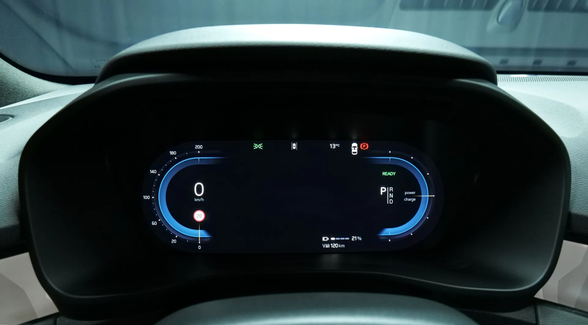 Autokuva 6 - NOE-543