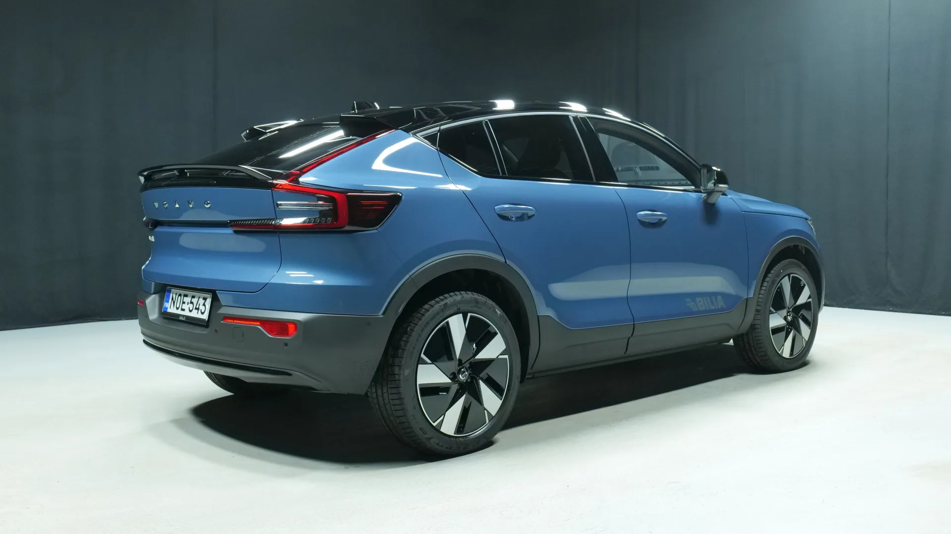 Autokuva 3 - NOE-543