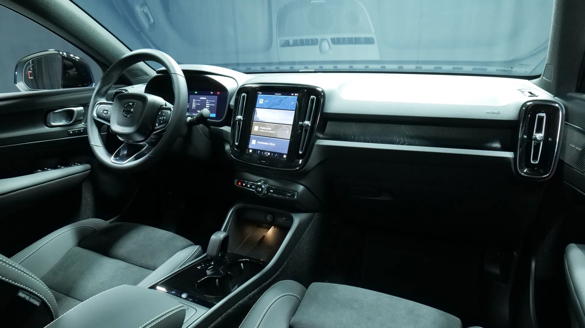 Autokuva 19 - NOE-543