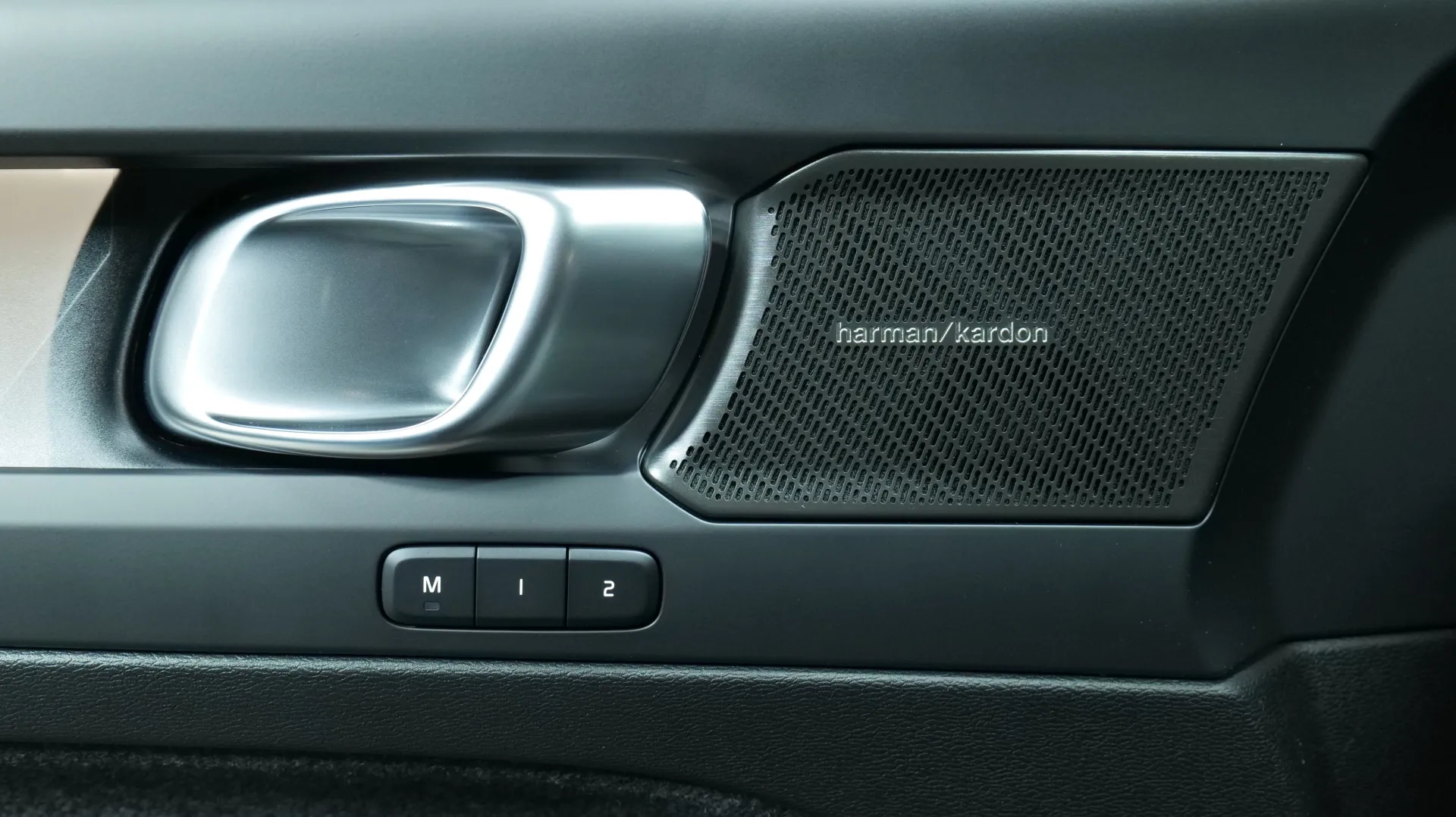 Autokuva 10 - NOE-543