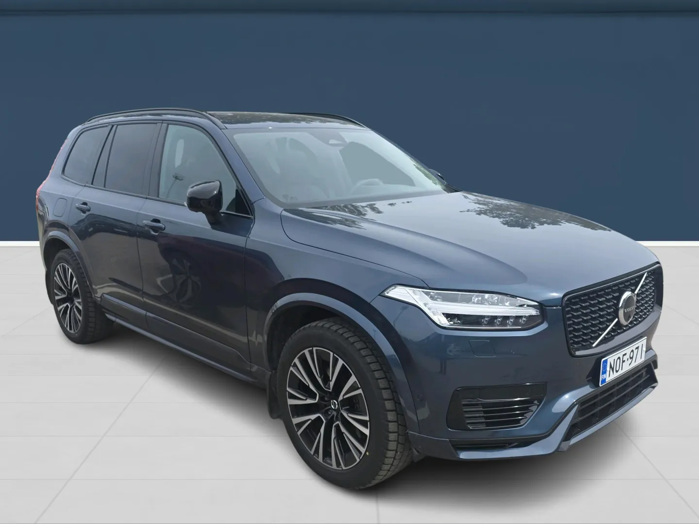 Autokuva 3 - NOF-971