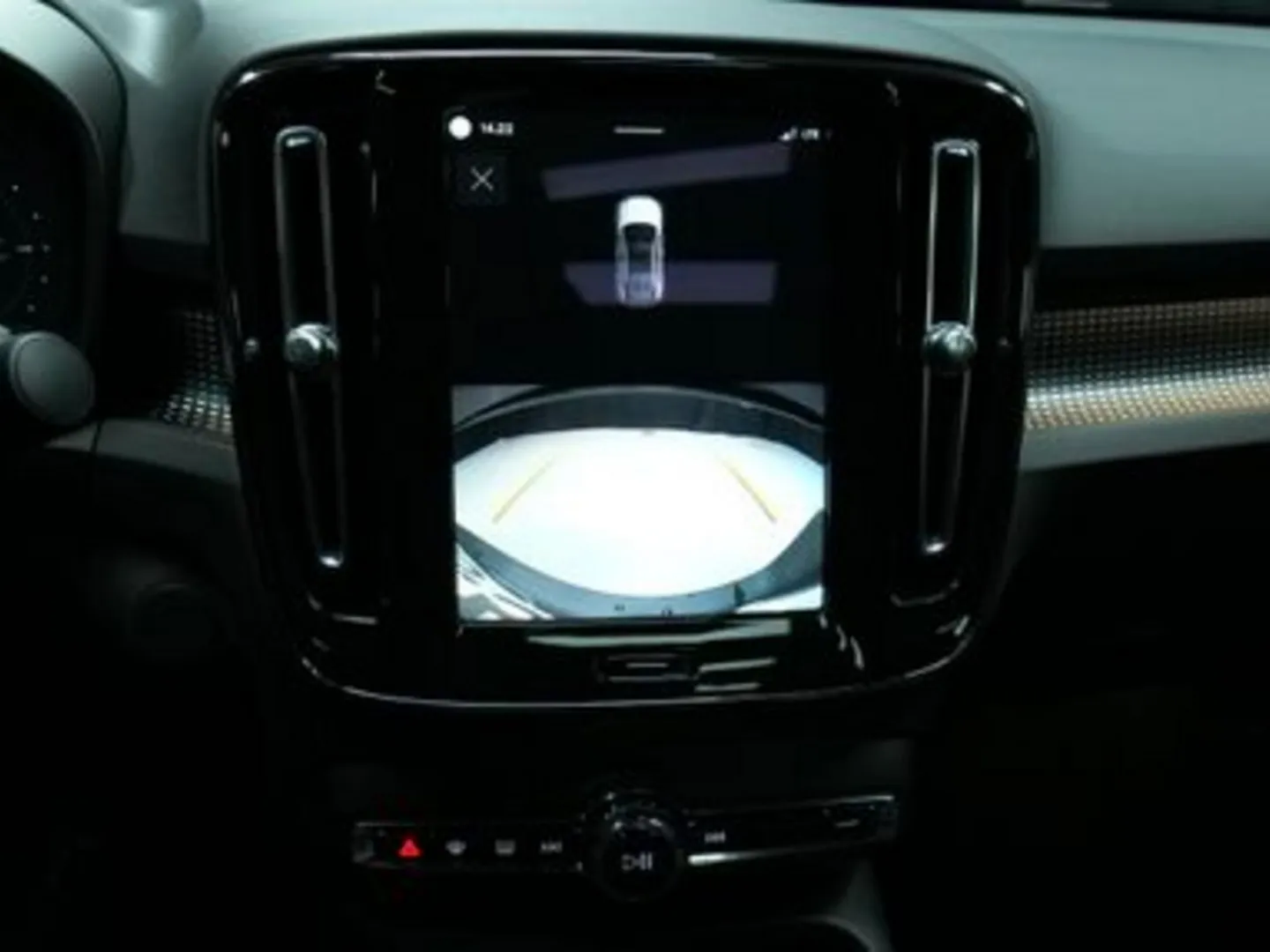 Autokuva 15 - NOG-310