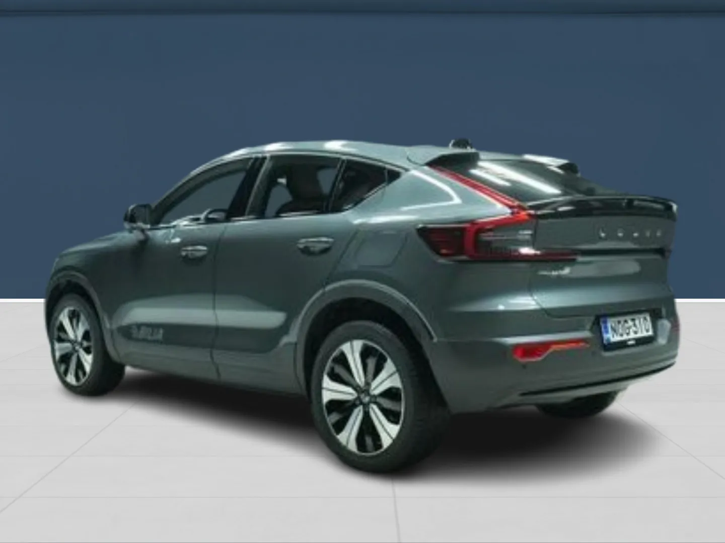 Autokuva 6 - NOG-310