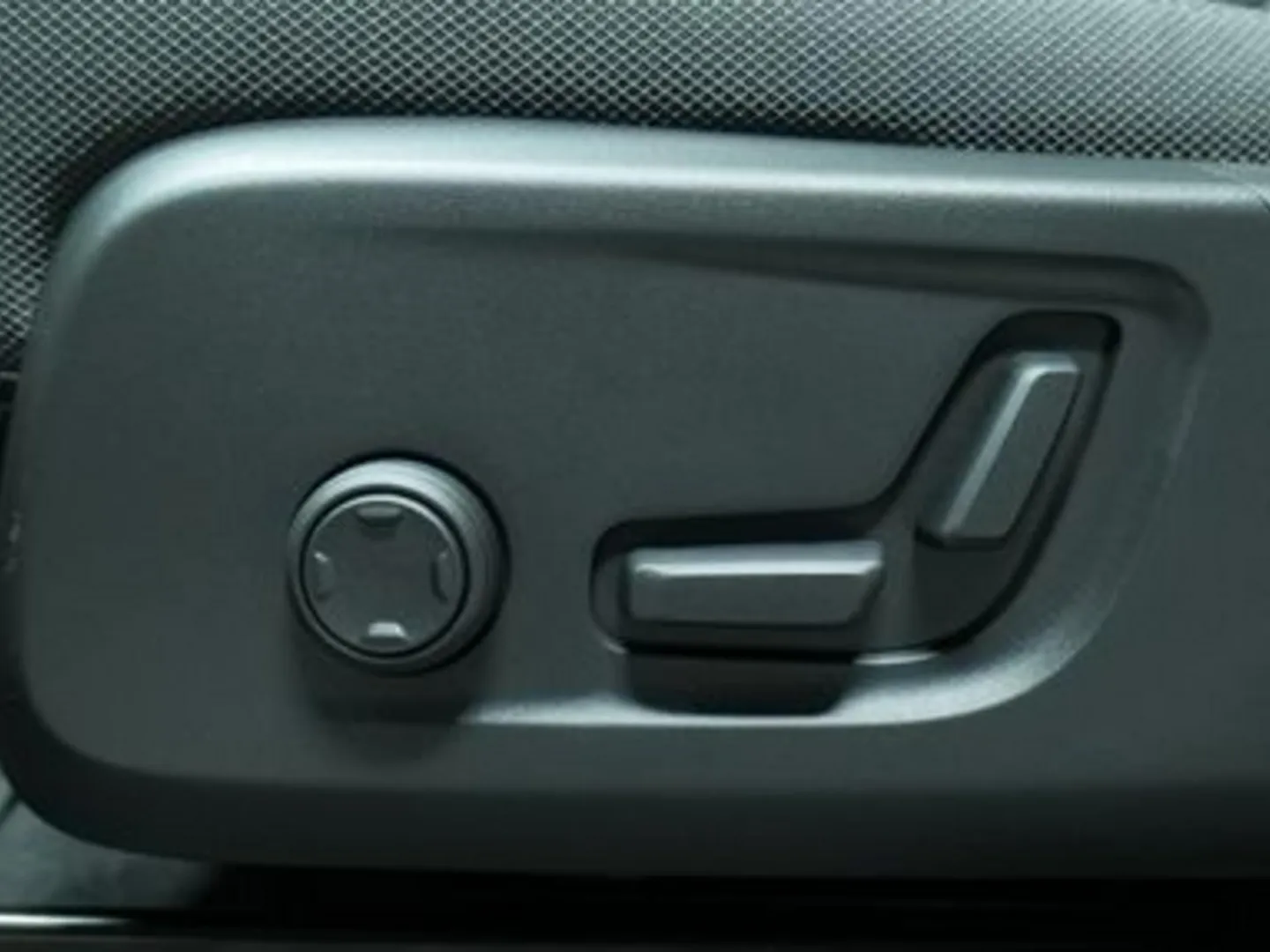 Autokuva 16 - NOG-310