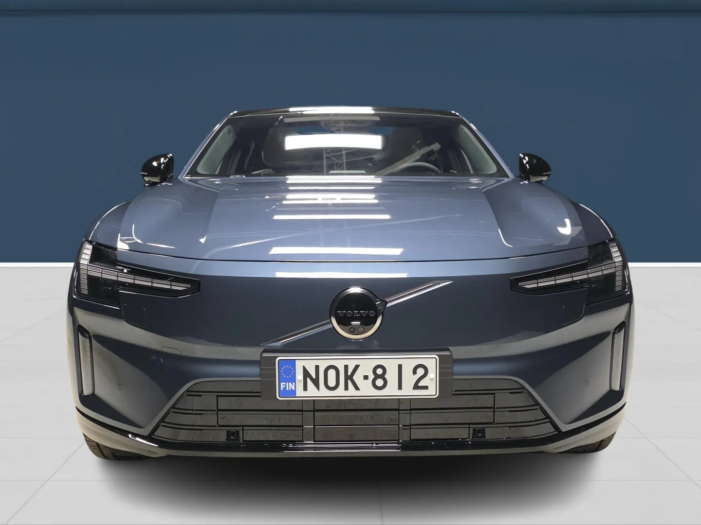 Autokuva 2 - NOK-812