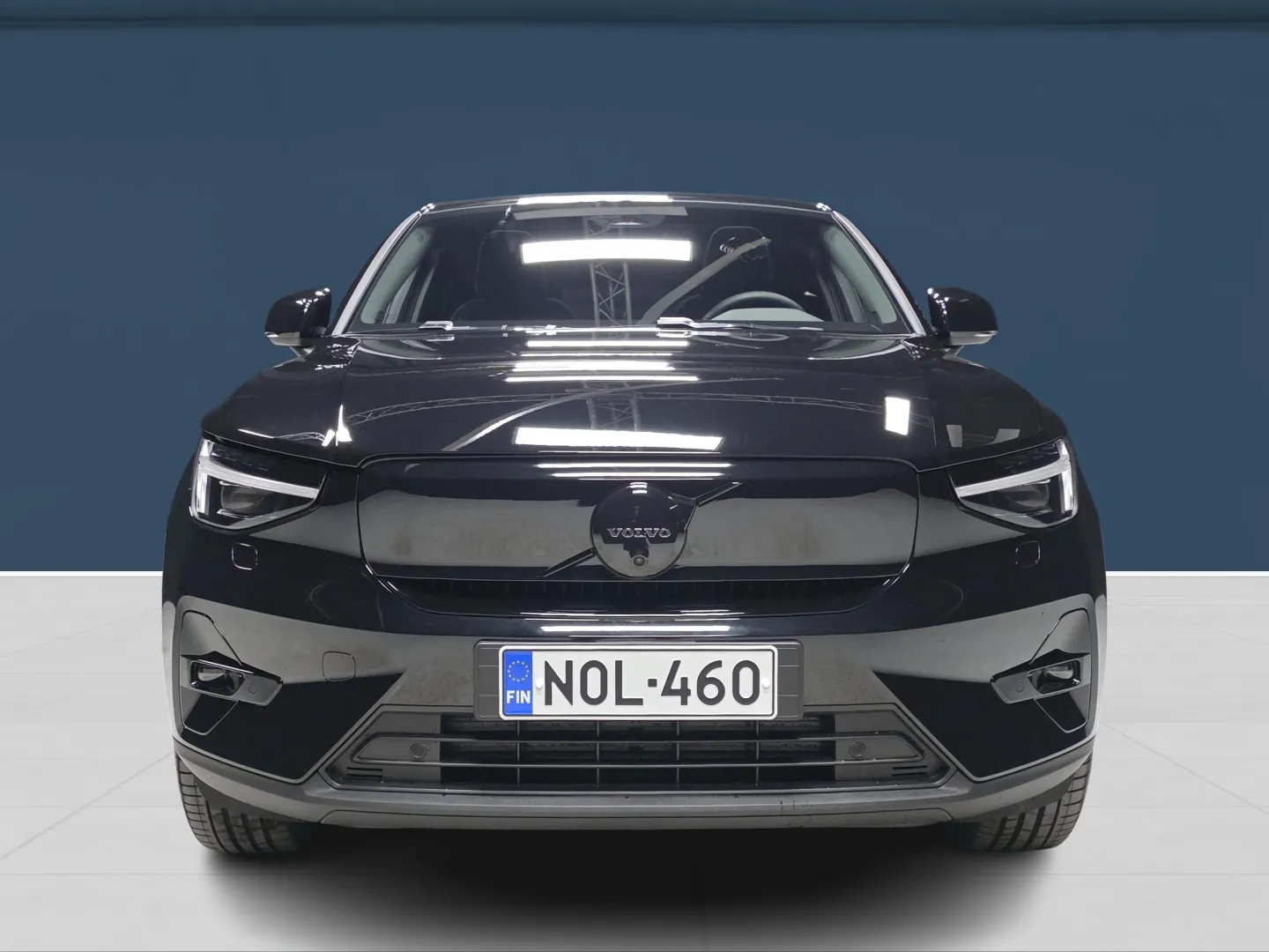 Autokuva 2 - NOL-460