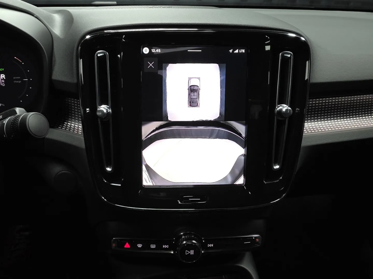 Autokuva 12 - NOL-460