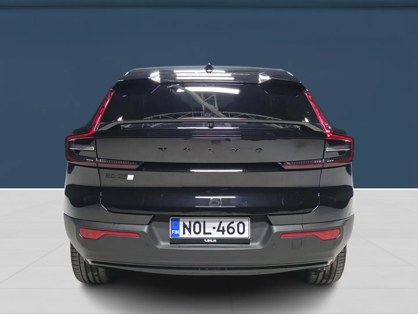 Autokuva 5 - NOL-460