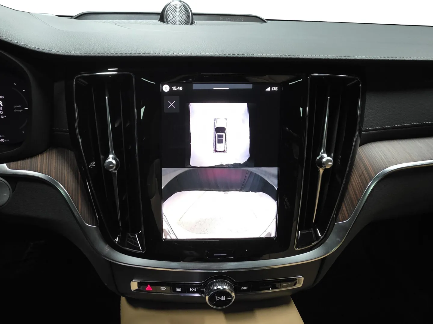 Autokuva 12 - NOL-969