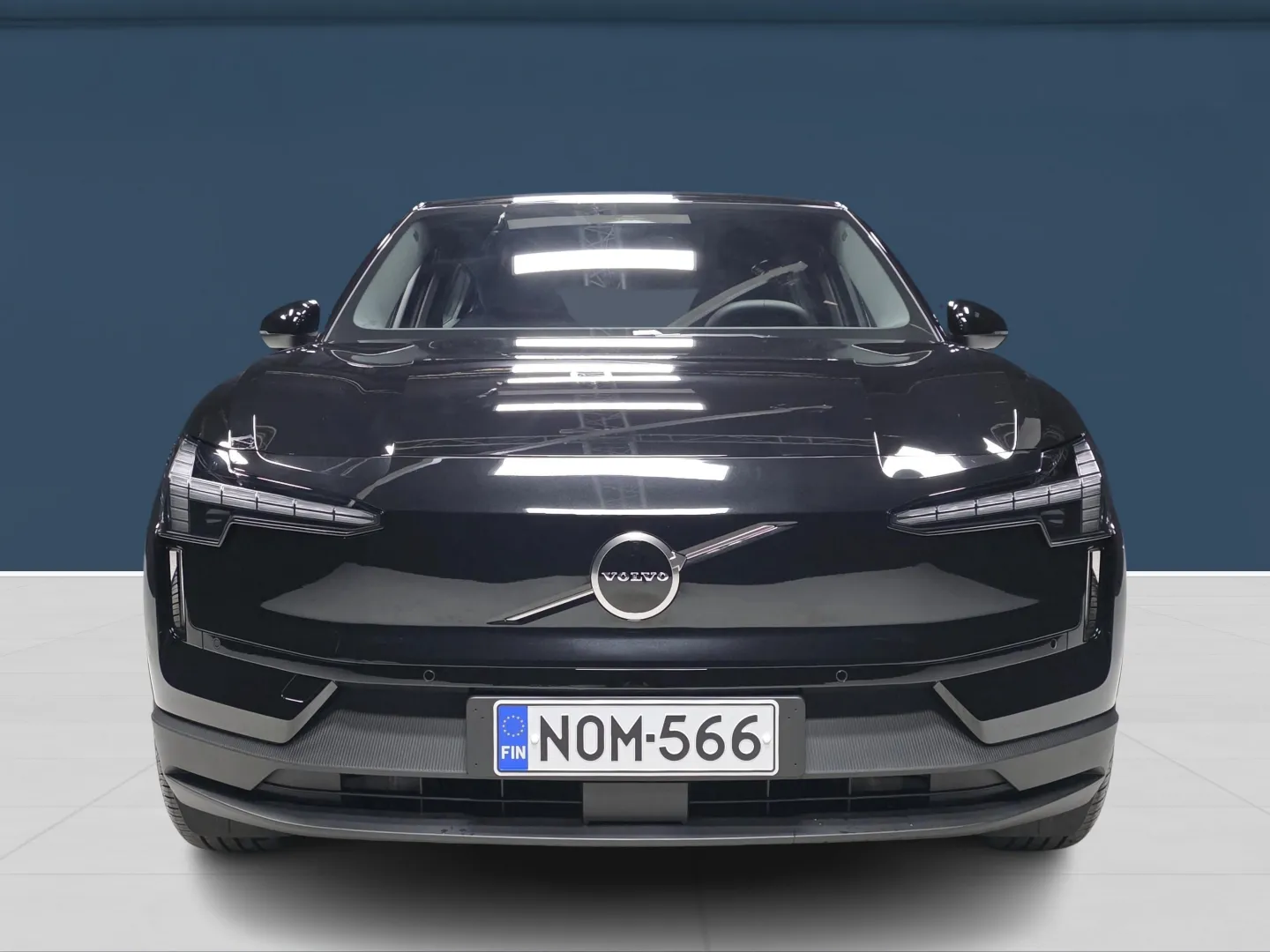 Autokuva 2 - NOM-566