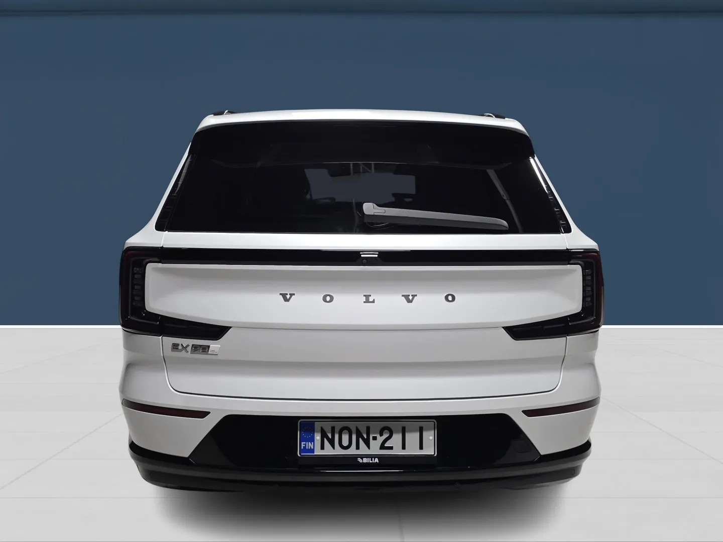 Autokuva 5 - NON-211