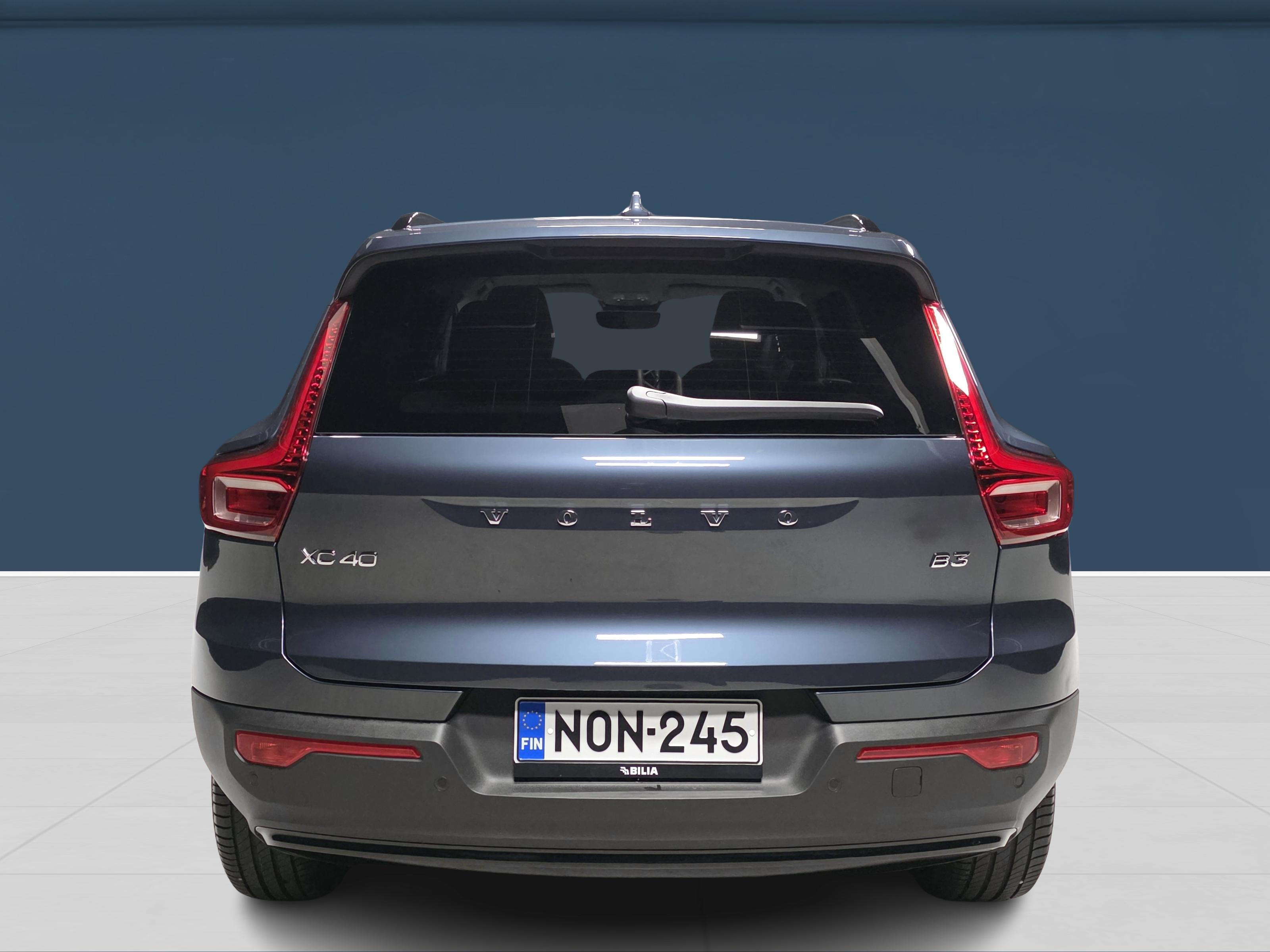 Volvo XC40 2026, photo 5/18