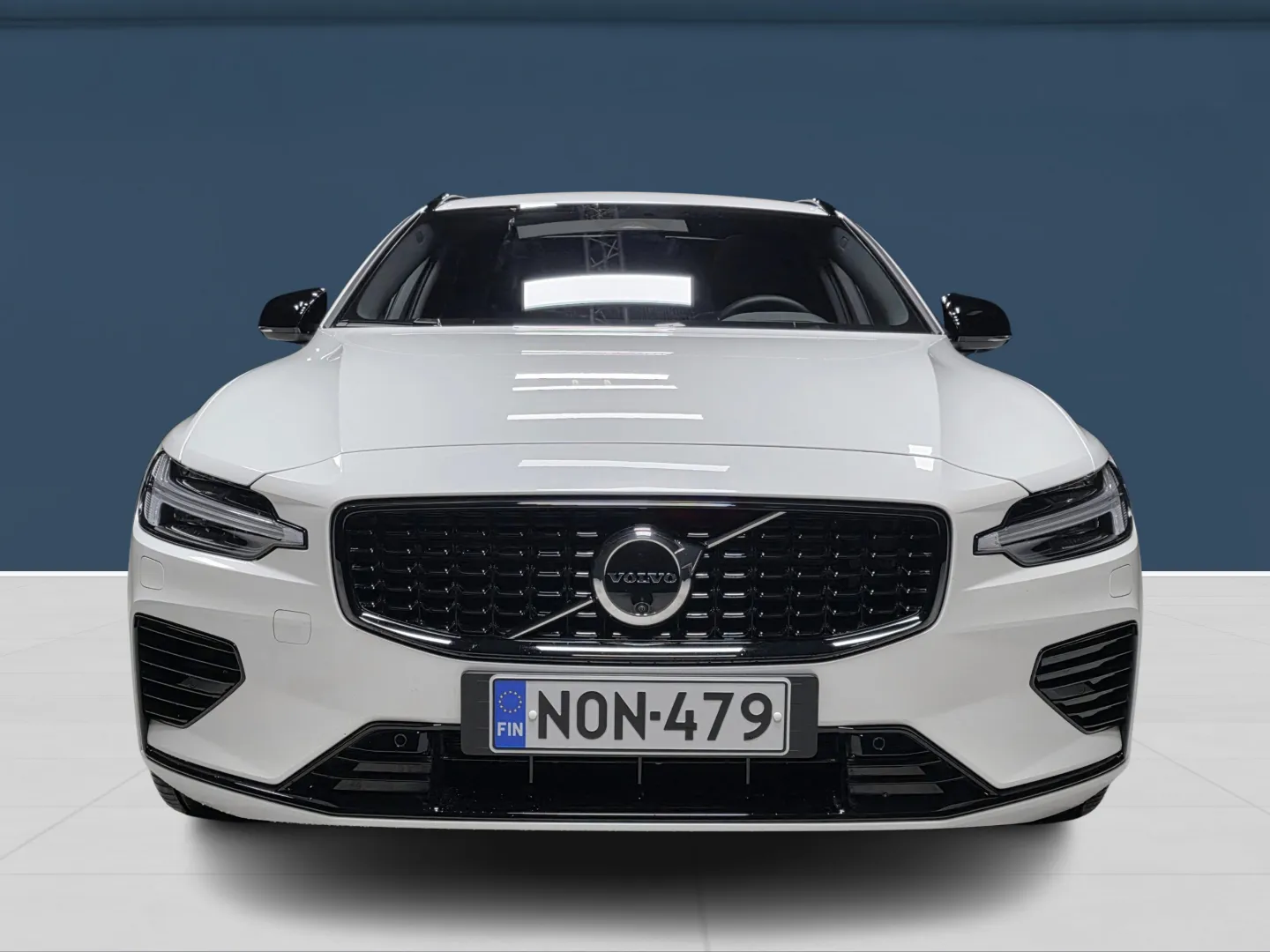 Autokuva 2 - NON-479
