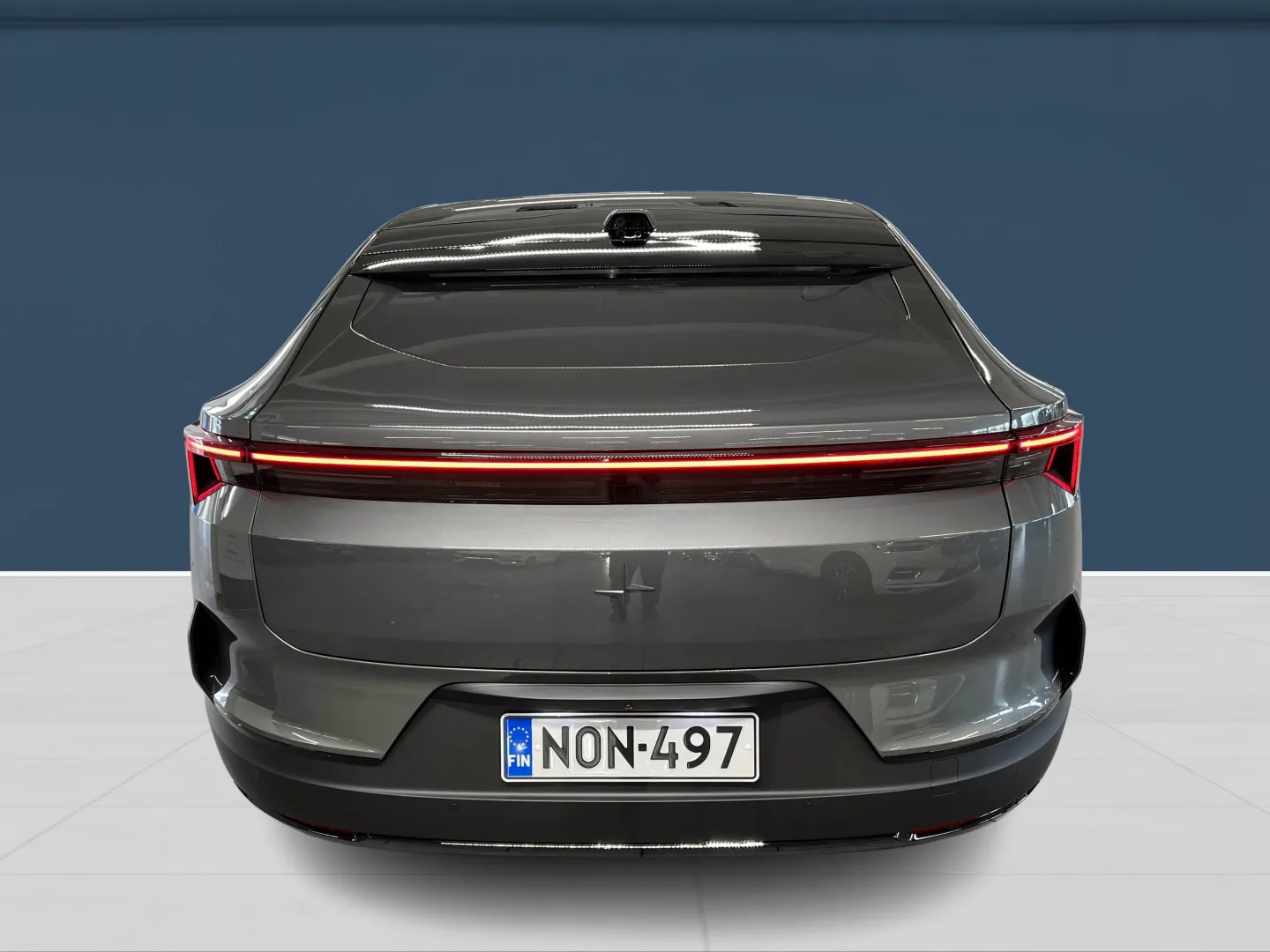 Autokuva 5 - NON-497