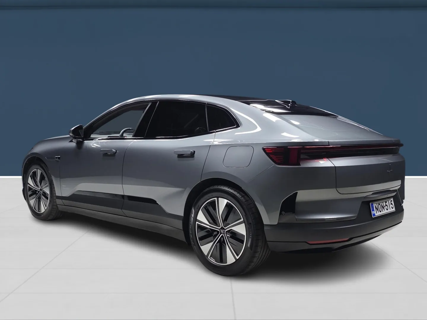 Autokuva 6 - NON-515