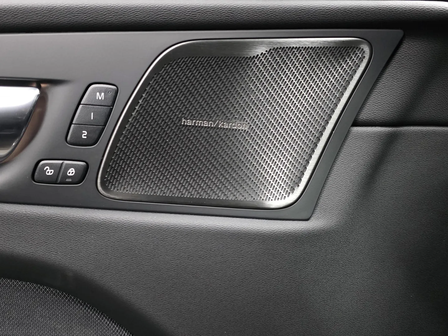 Autokuva 14 - NOP-111