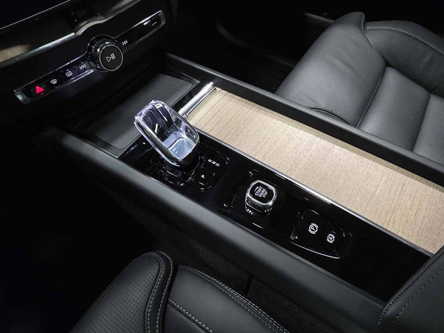 Autokuva 13 - NOP-112