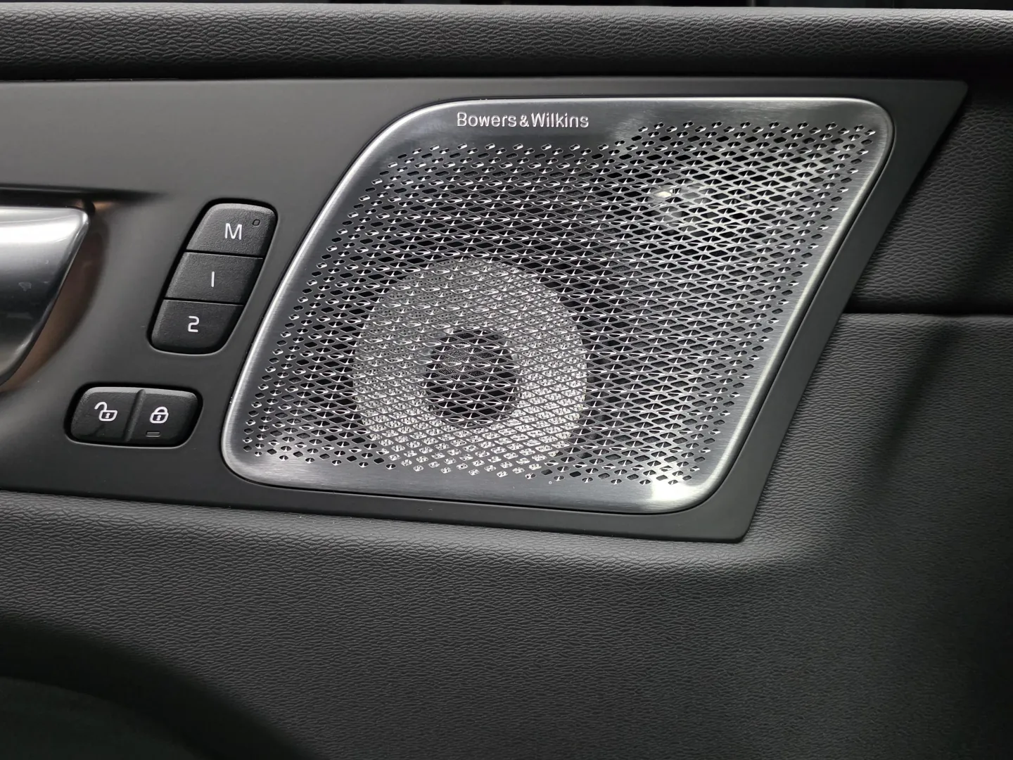 Autokuva 14 - NOP-112