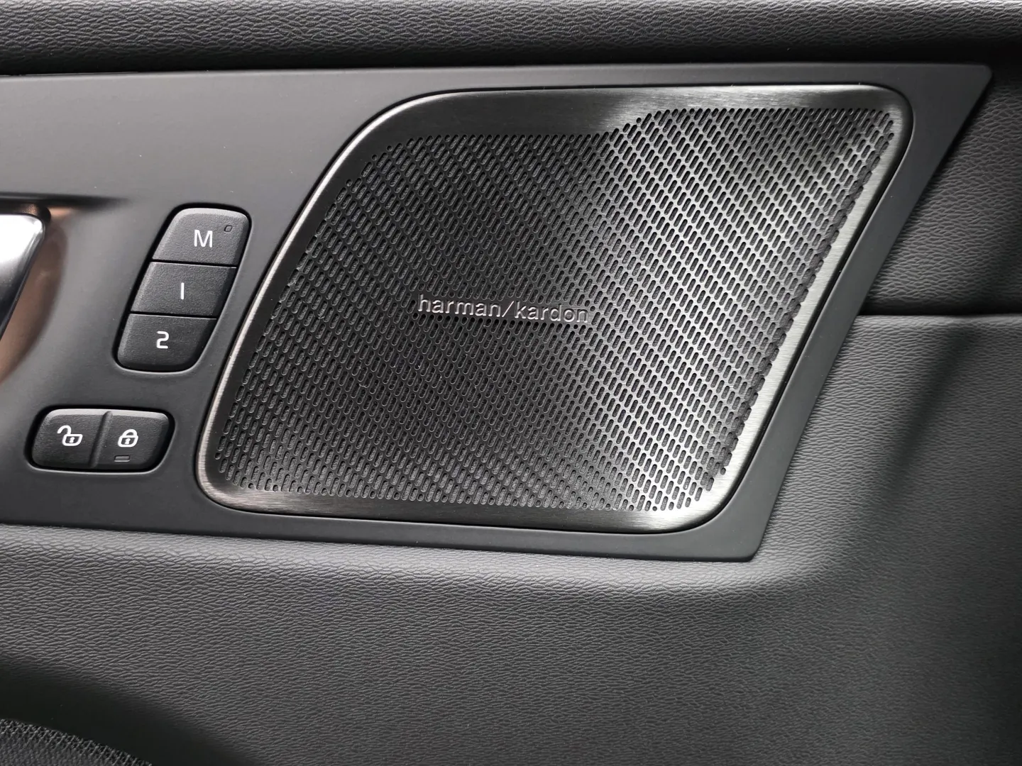 Autokuva 14 - NOP-645