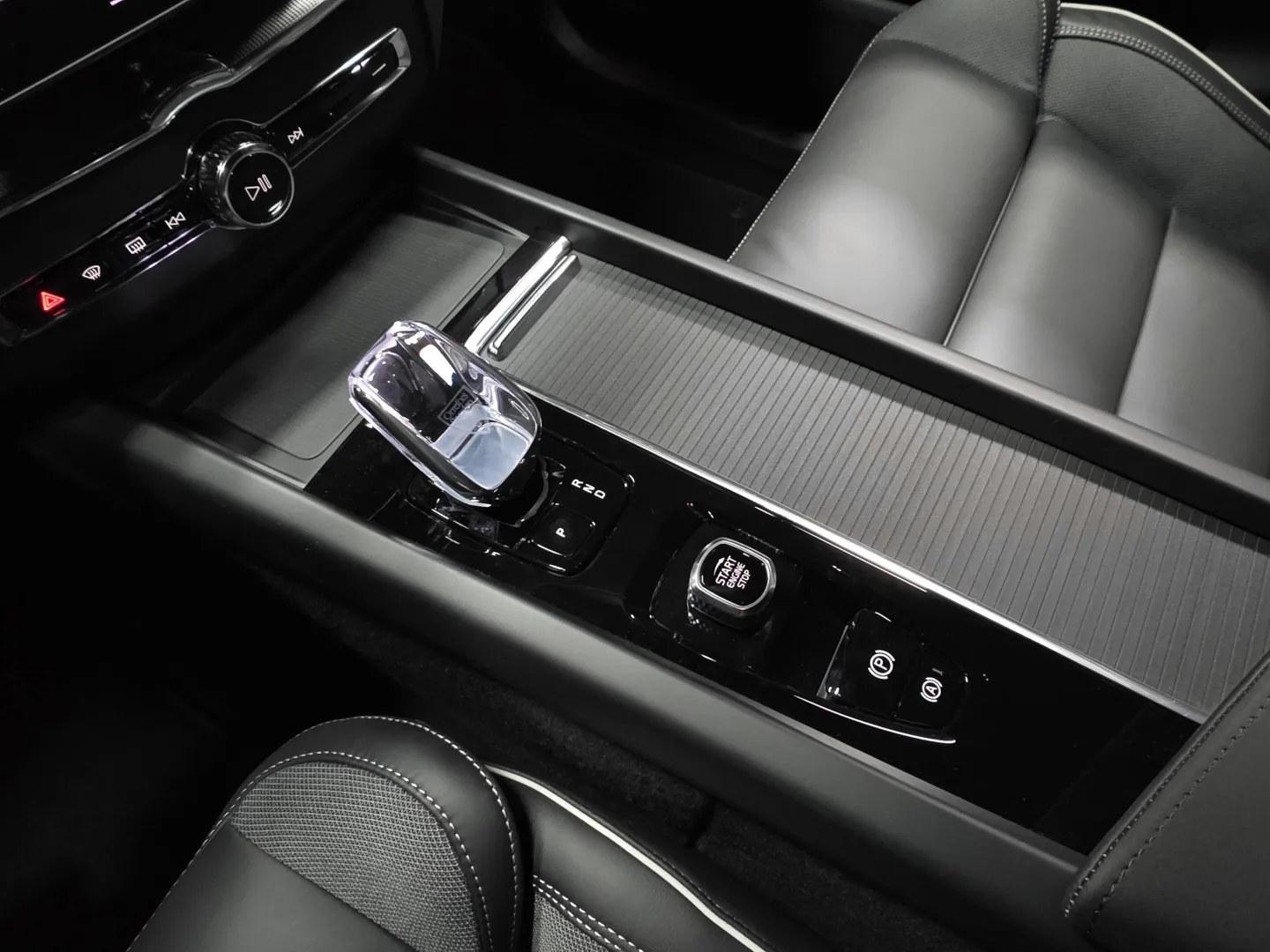 Autokuva 13 - NOP-645