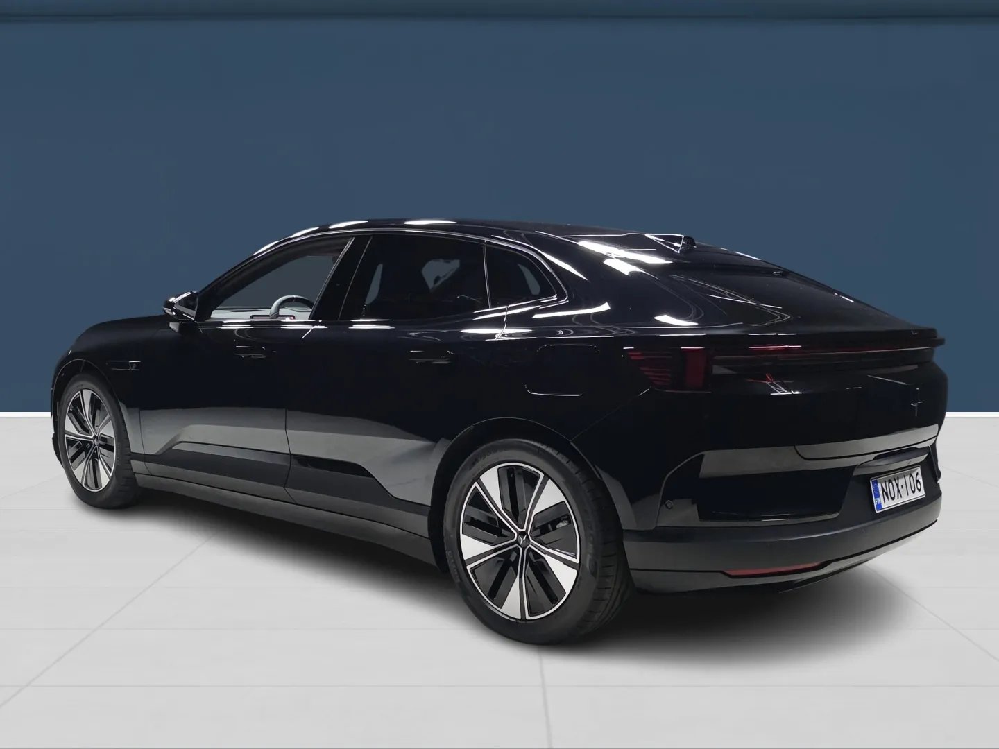Autokuva 6 - NOX-106