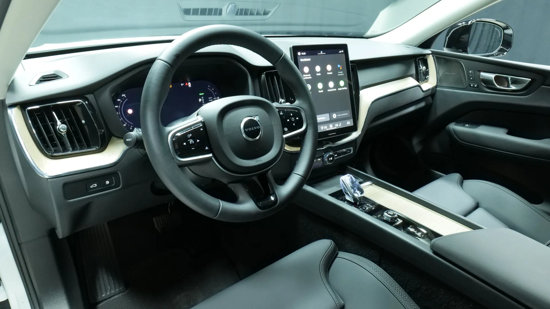 Autokuva 13 - NP-7539