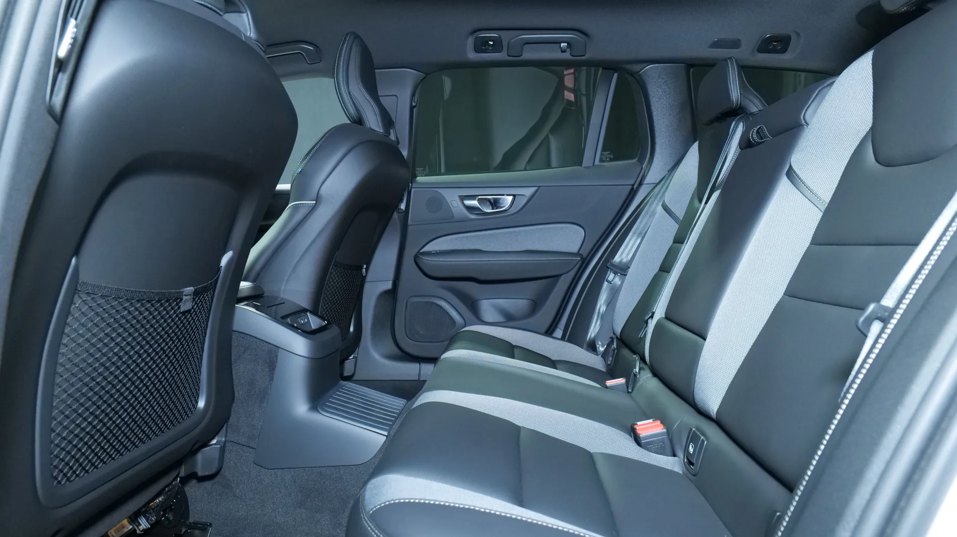 Autokuva 16 - NP-7574