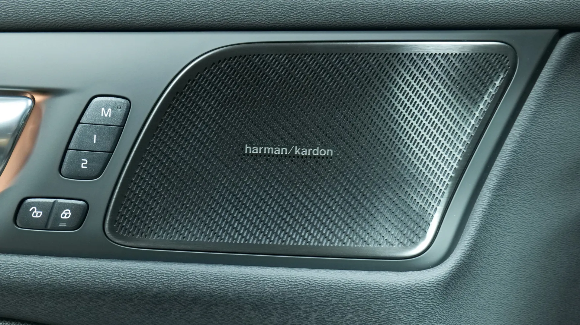 Autokuva 10 - NP-7574