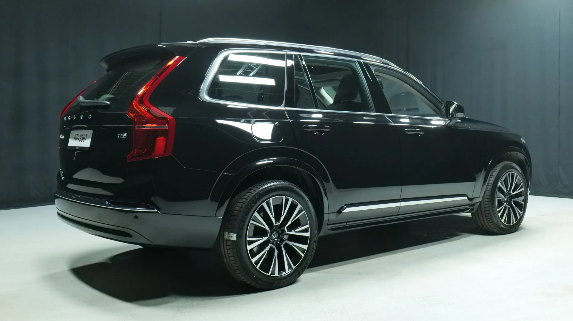 Autokuva 3 - NP-9367