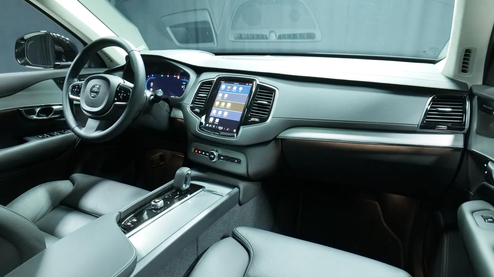 Autokuva 19 - NP-9367