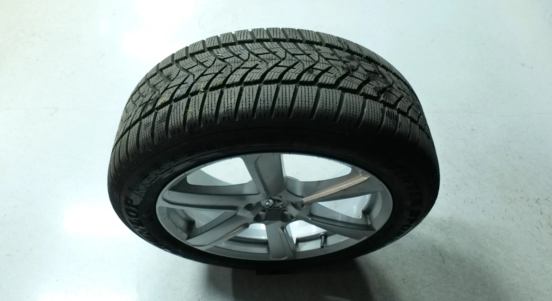 Autokuva 21 - NP-9367